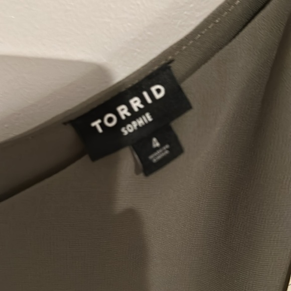 Torrid 4X Plus, Green Sophie Chiffon Swing Cami - Double Layer - Picture 3 of 8